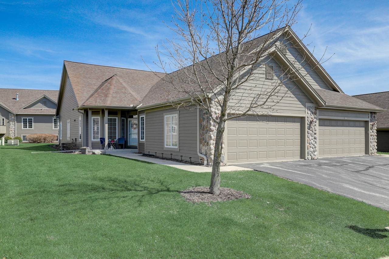 2827 Glen Ivy Dr - Photo 1