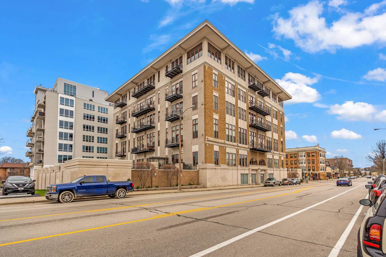 1325 Van Buren St - Photo 1
