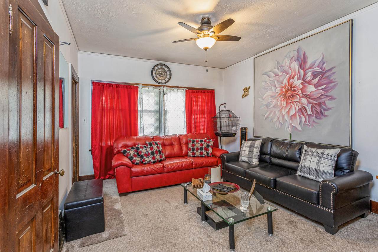 2832 12th St - Photo 1
