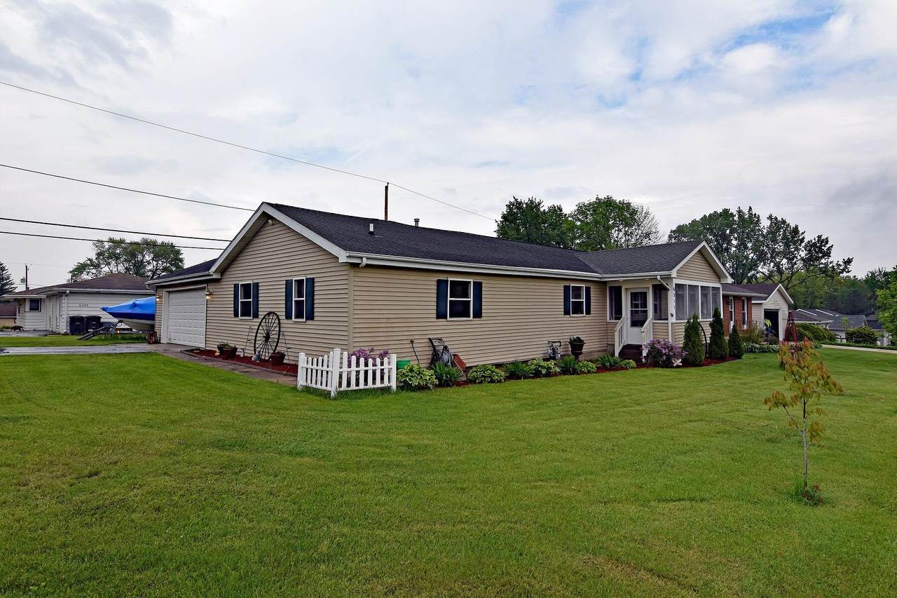 6511 247th Ave - Photo 1