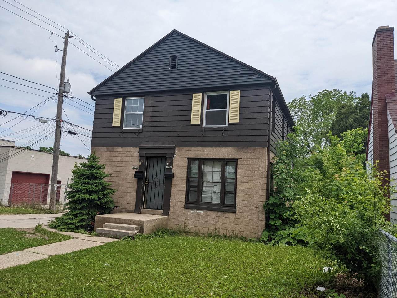 4756 19th Pl - Photo 1