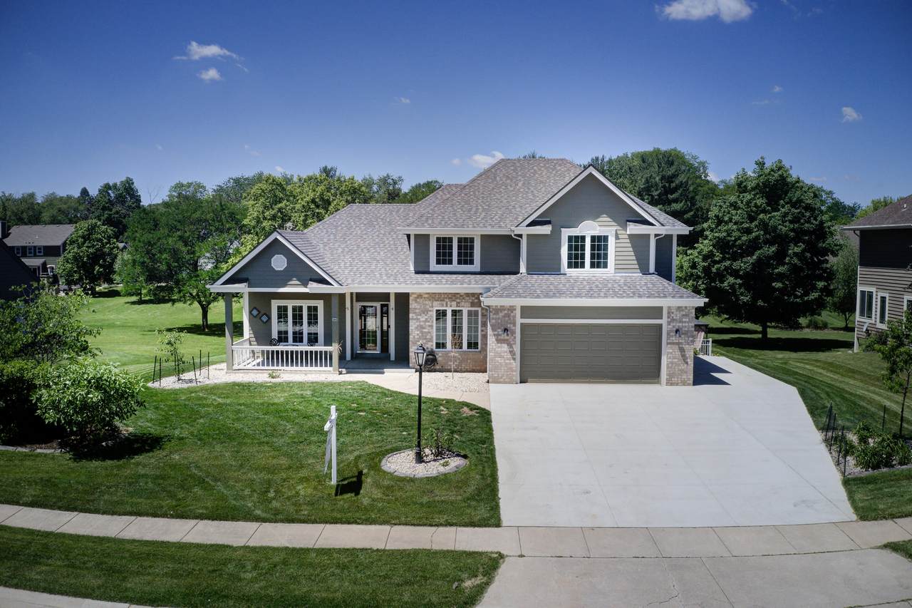 560 Majestic View Ln - Photo 1