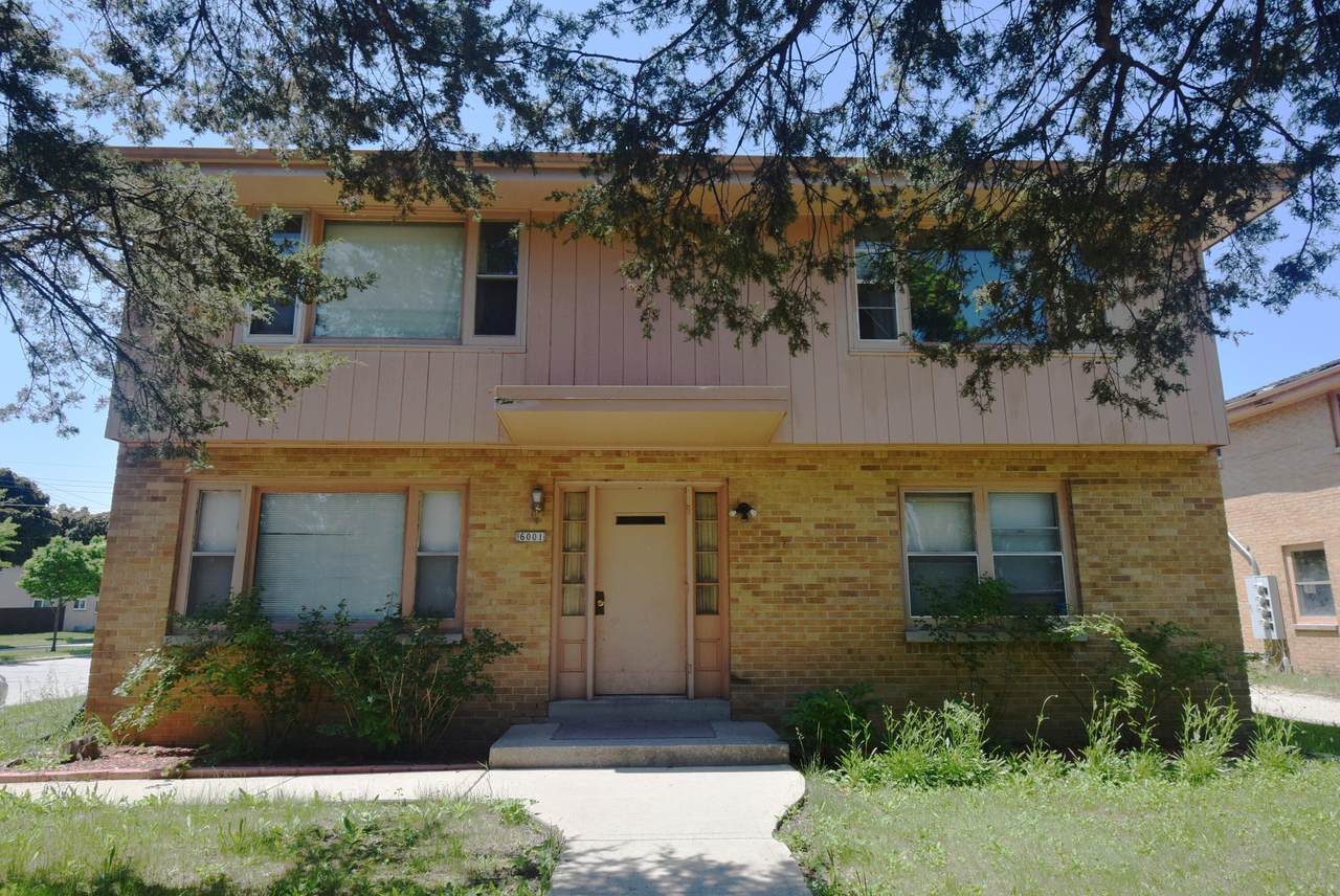 6001 62nd St - Photo 1