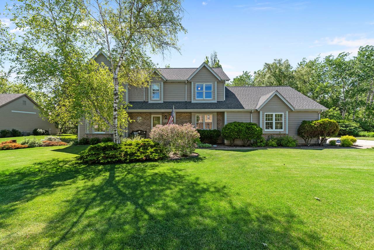 1323 Spinnaker Dr - Photo 1