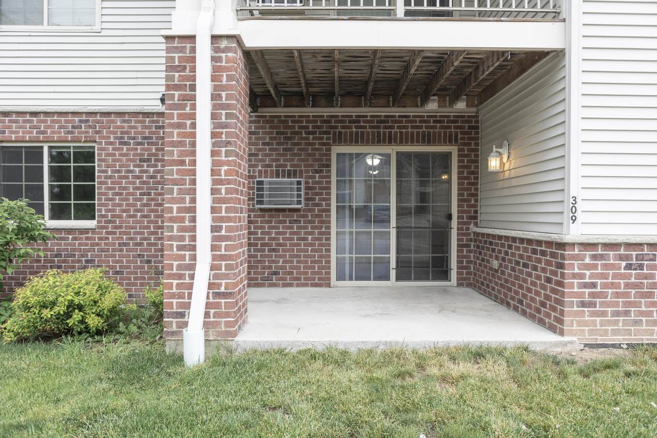 W1062 Marietta Ave - Photo 1