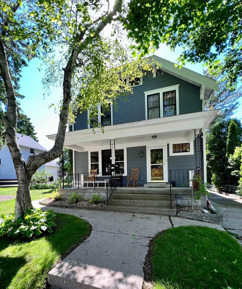 1326 8th St - Photo 1