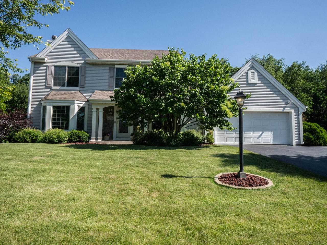 N75W24288 Woodsview Dr - Photo 1