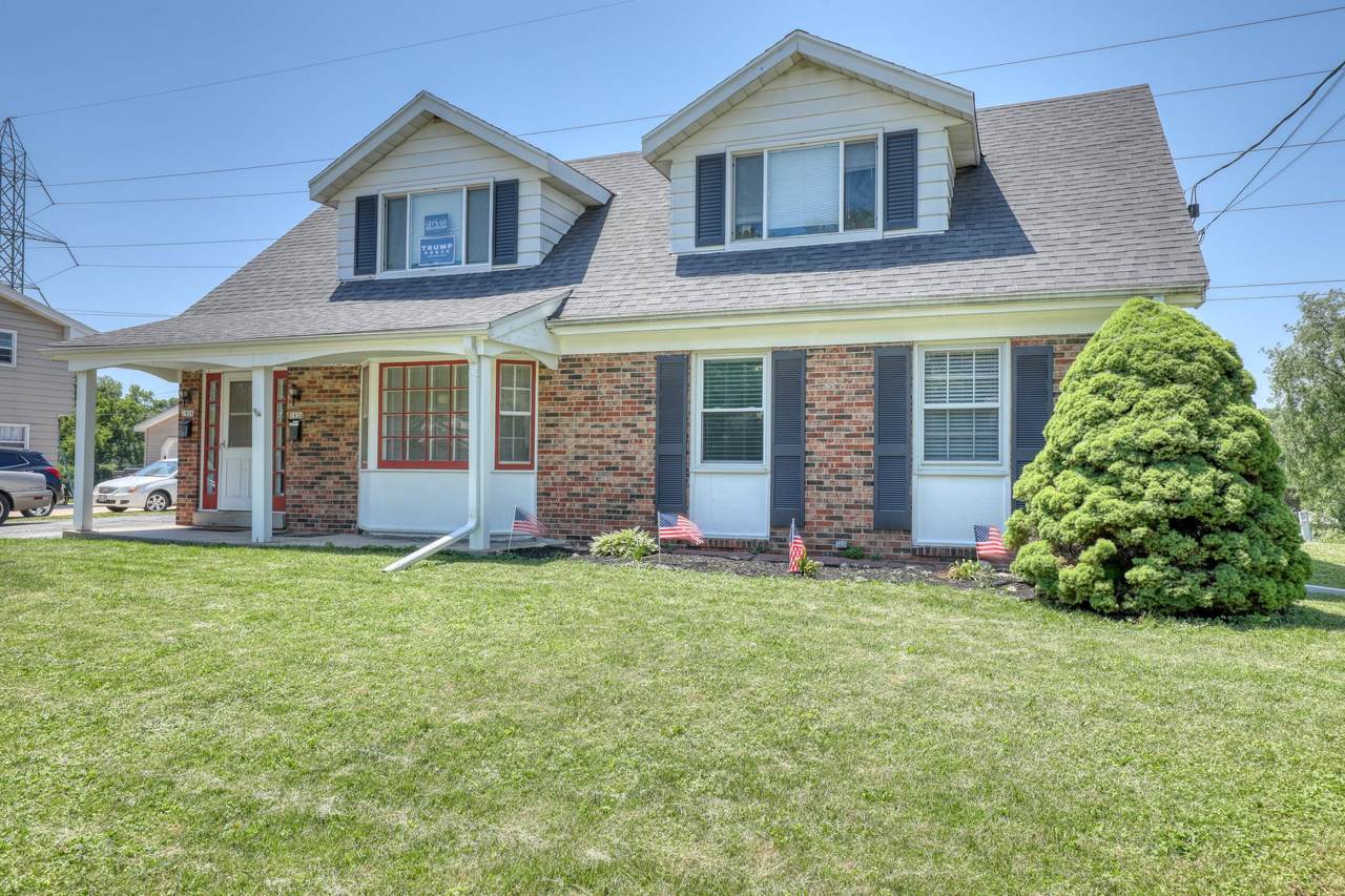 1924 Cardinal Dr - Photo 1