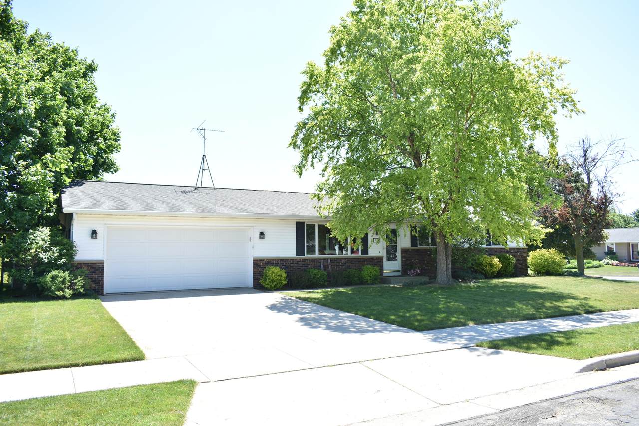 405 14th St - Photo 1