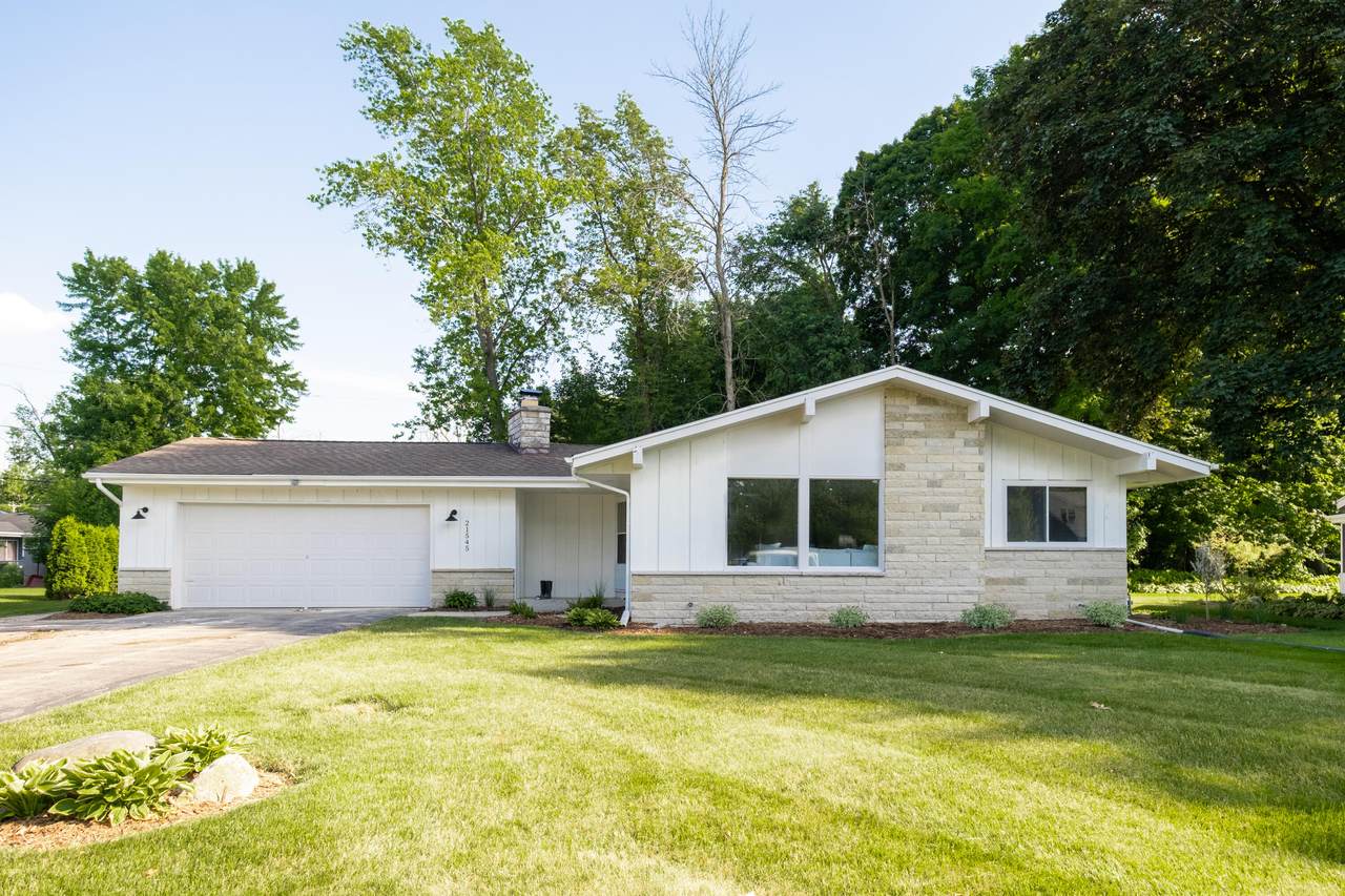 21545 Astolat Dr - Photo 1