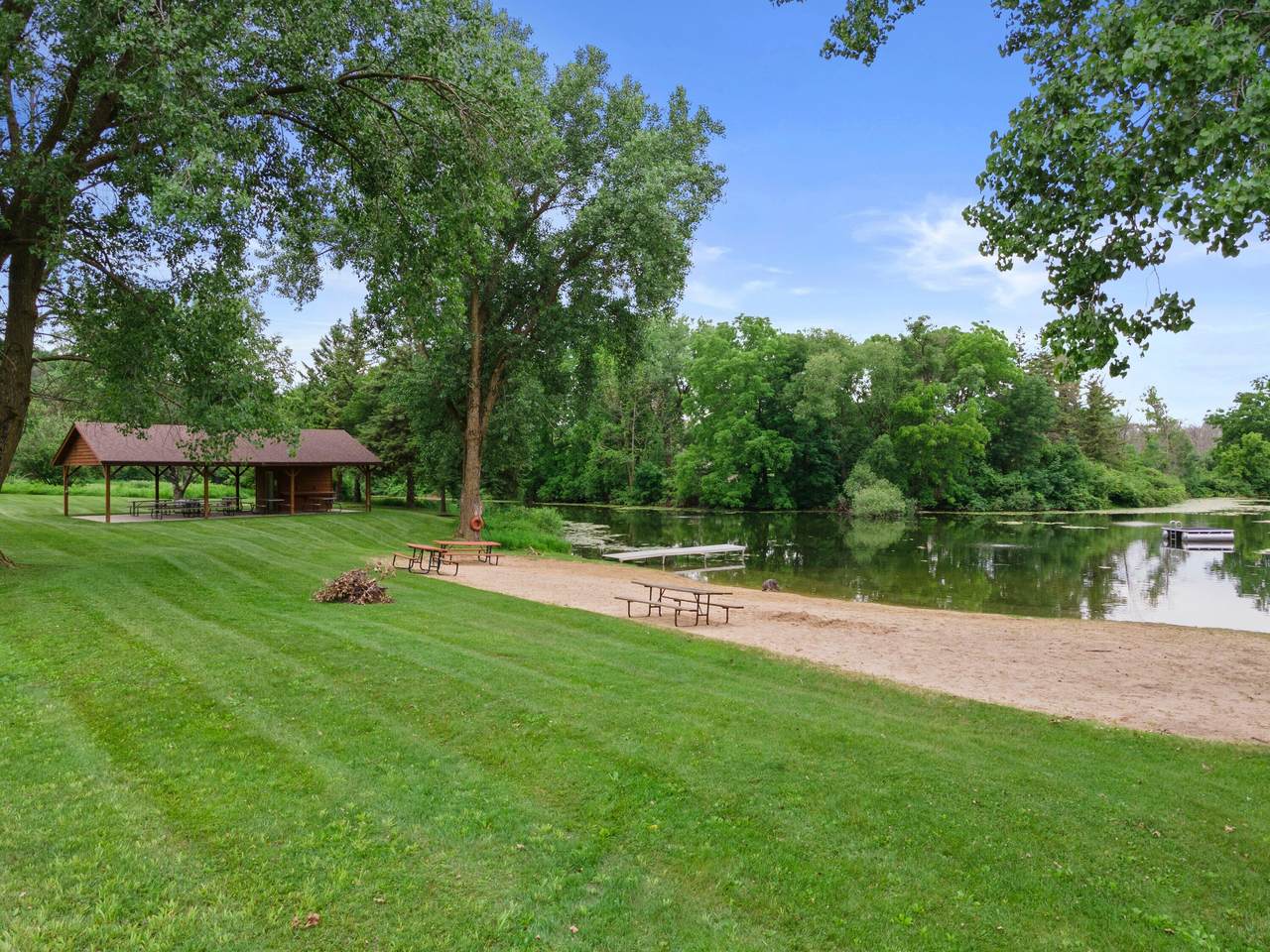 2950 Glassgo Dr - Photo 1