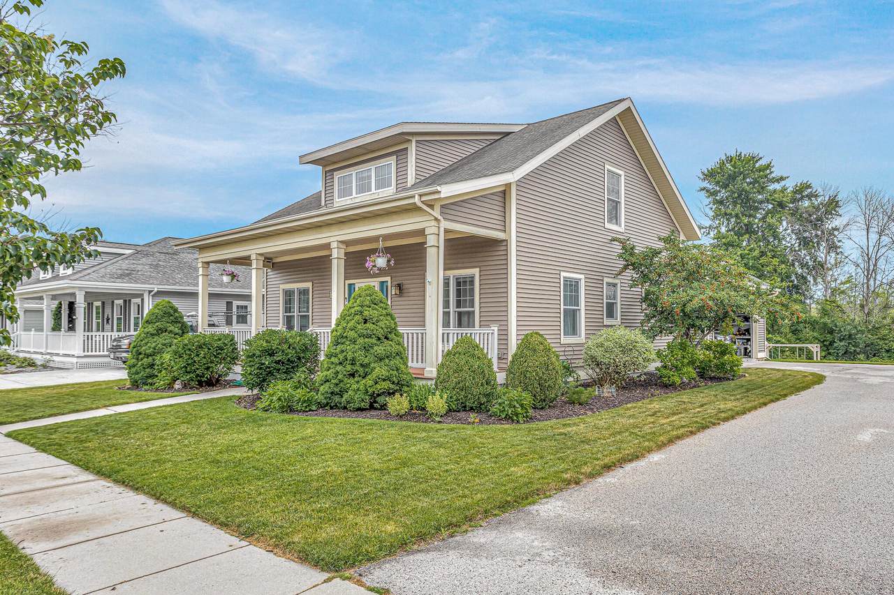465 Pickett St - Photo 1