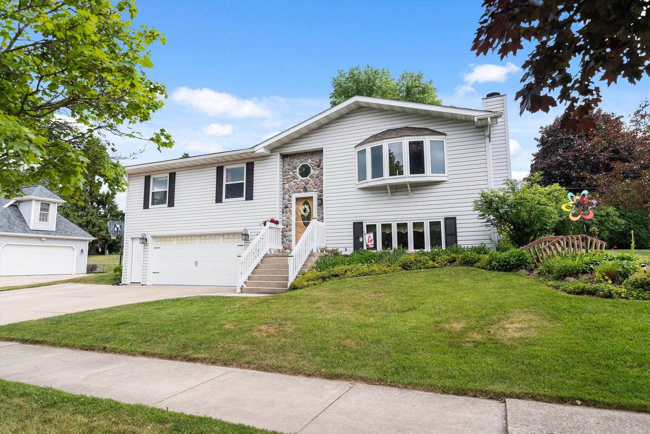 924 Grant St - Photo 1