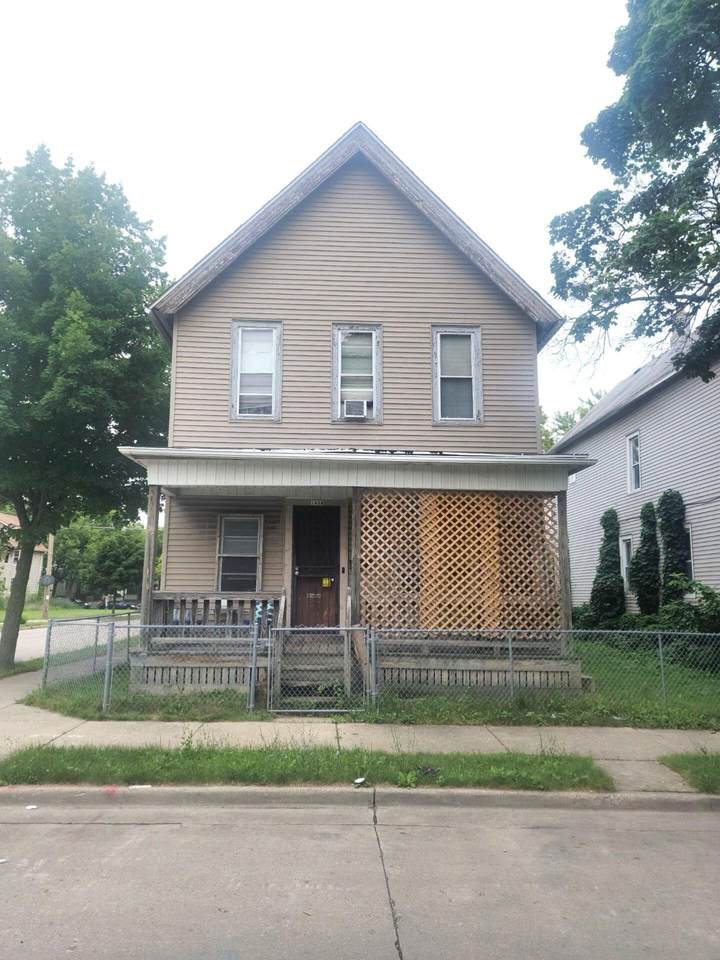 1456 29th St - Photo 1