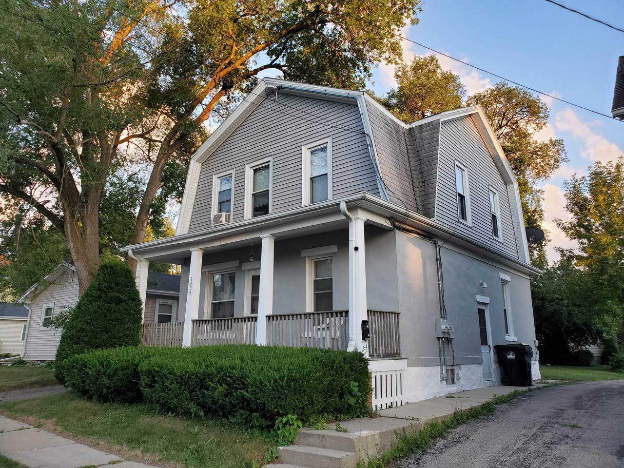 2705 High St - Photo 1
