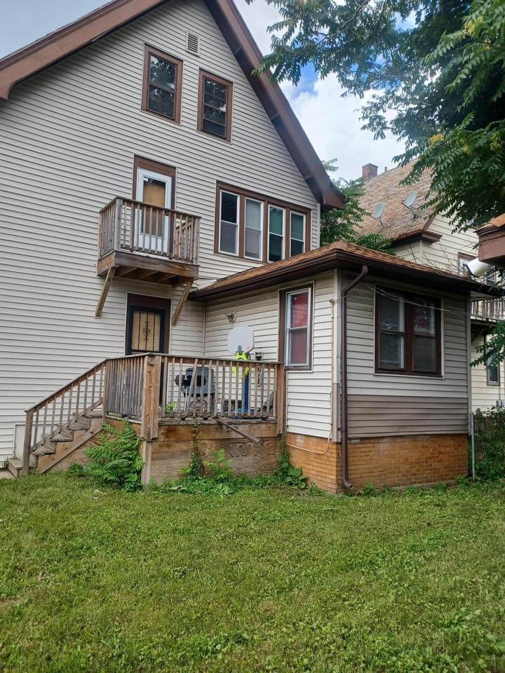 2406 41st St - Photo 1