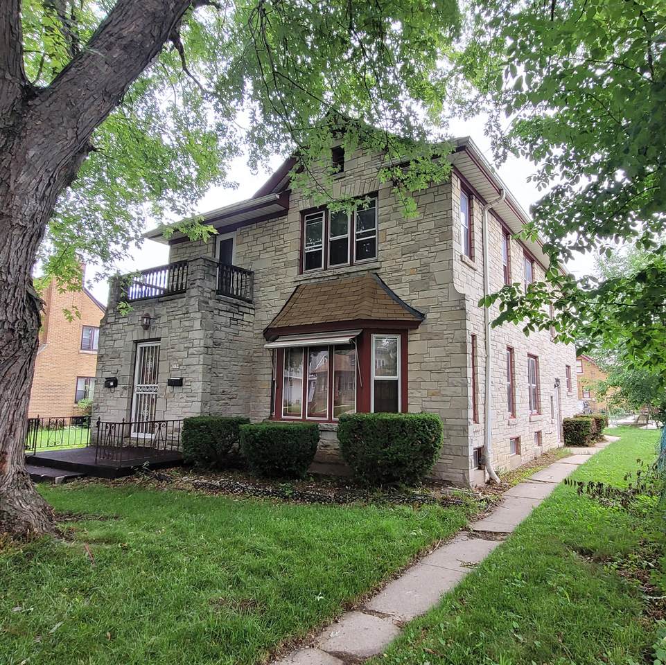 2754 56th St - Photo 1