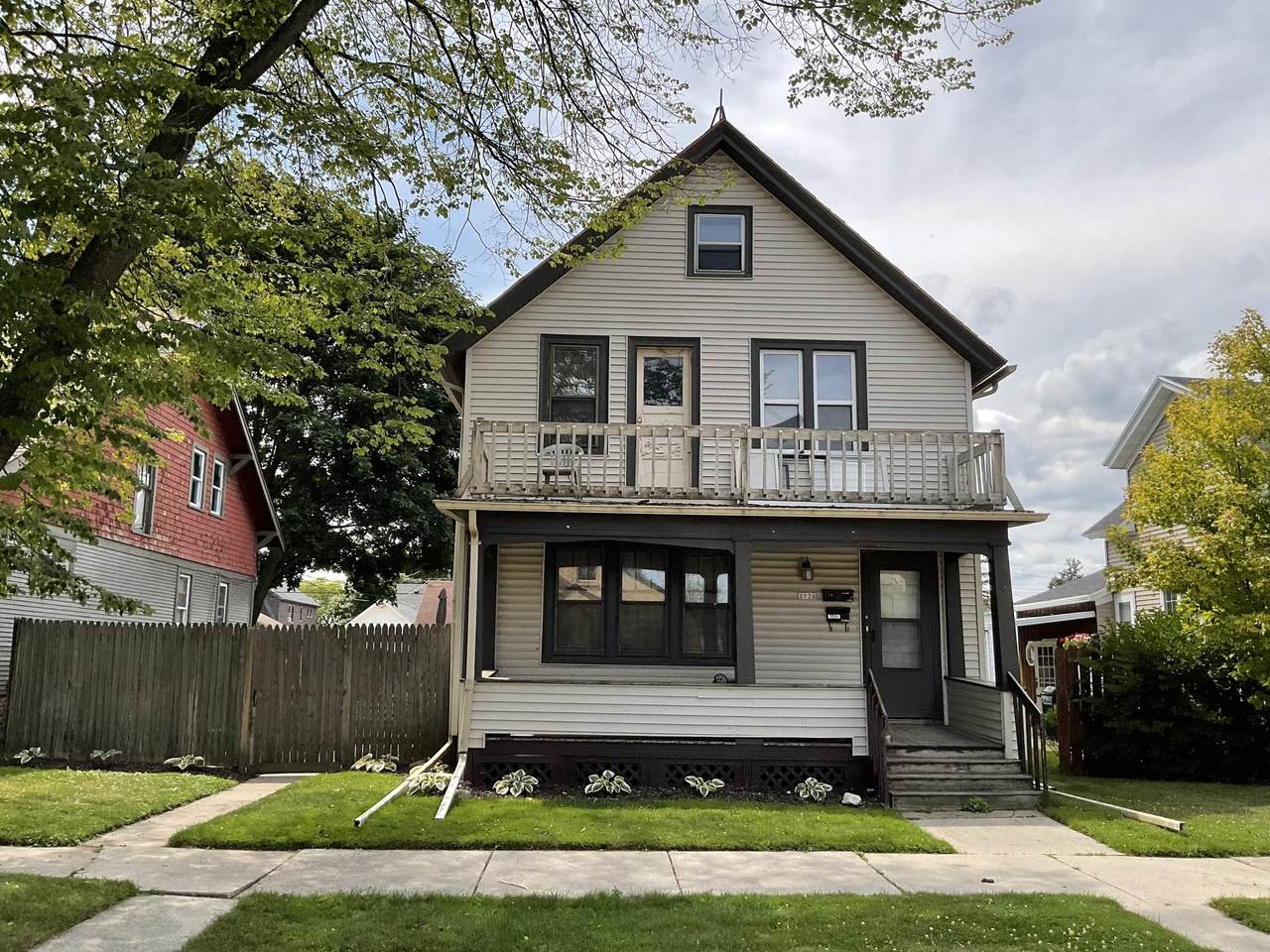 2126 Henry St - Photo 1