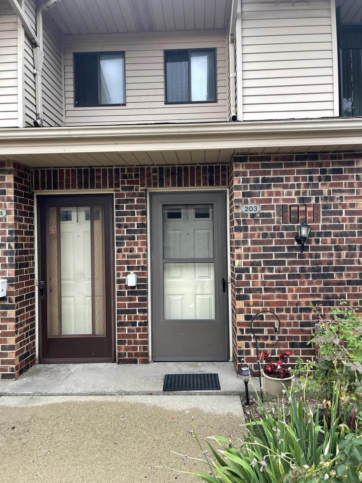 7209 57th Ave - Photo 1