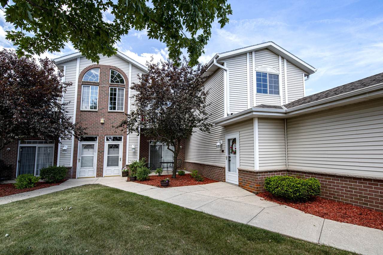 1301 College Ave - Photo 1