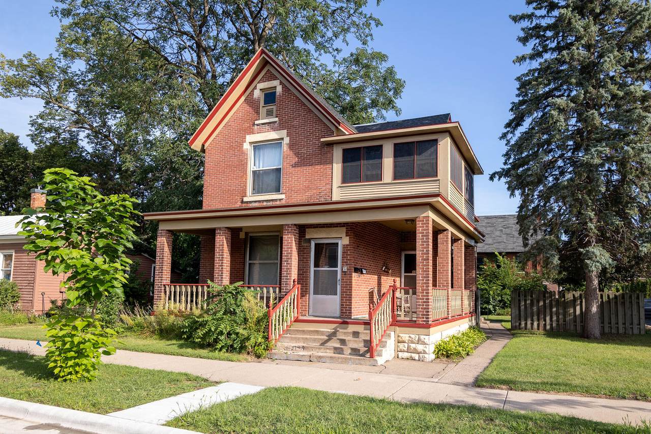 1115 Division St - Photo 1