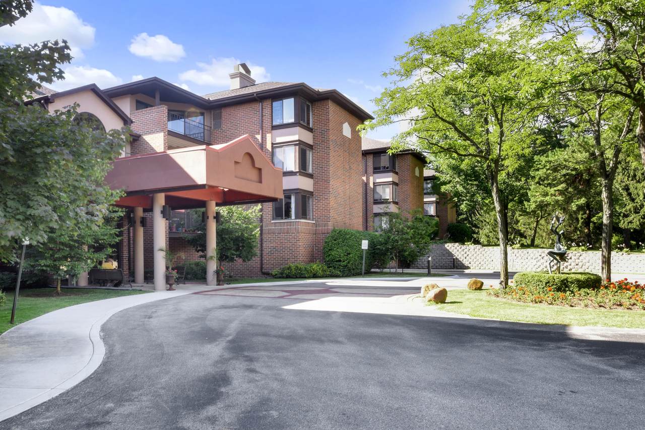 1600 Green Tree Rd - Photo 1