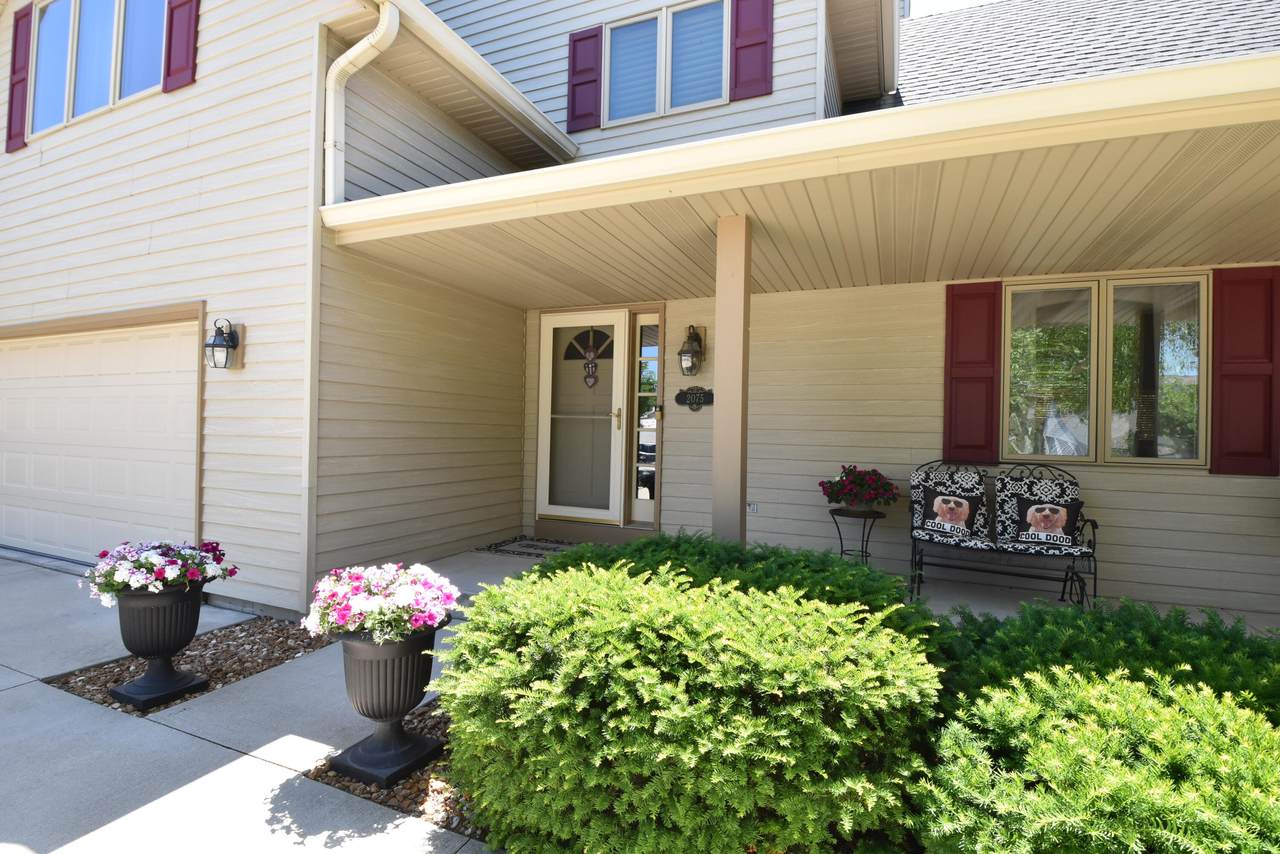 2075 Cherokee St - Photo 1