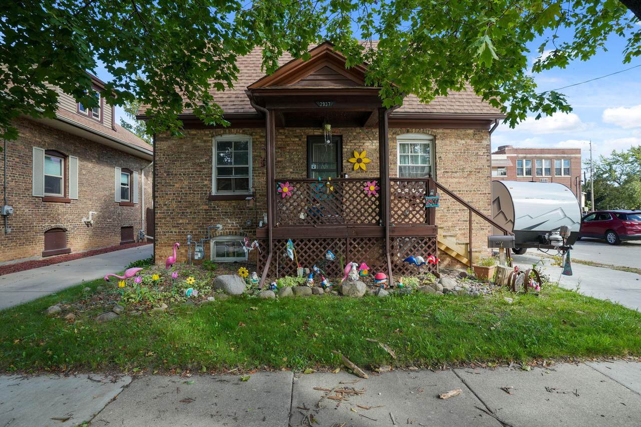 2937 96th St - Photo 1