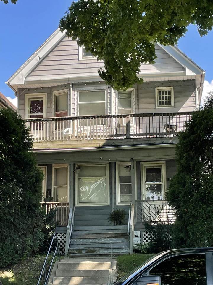 1408 Harrison Ave - Photo 1