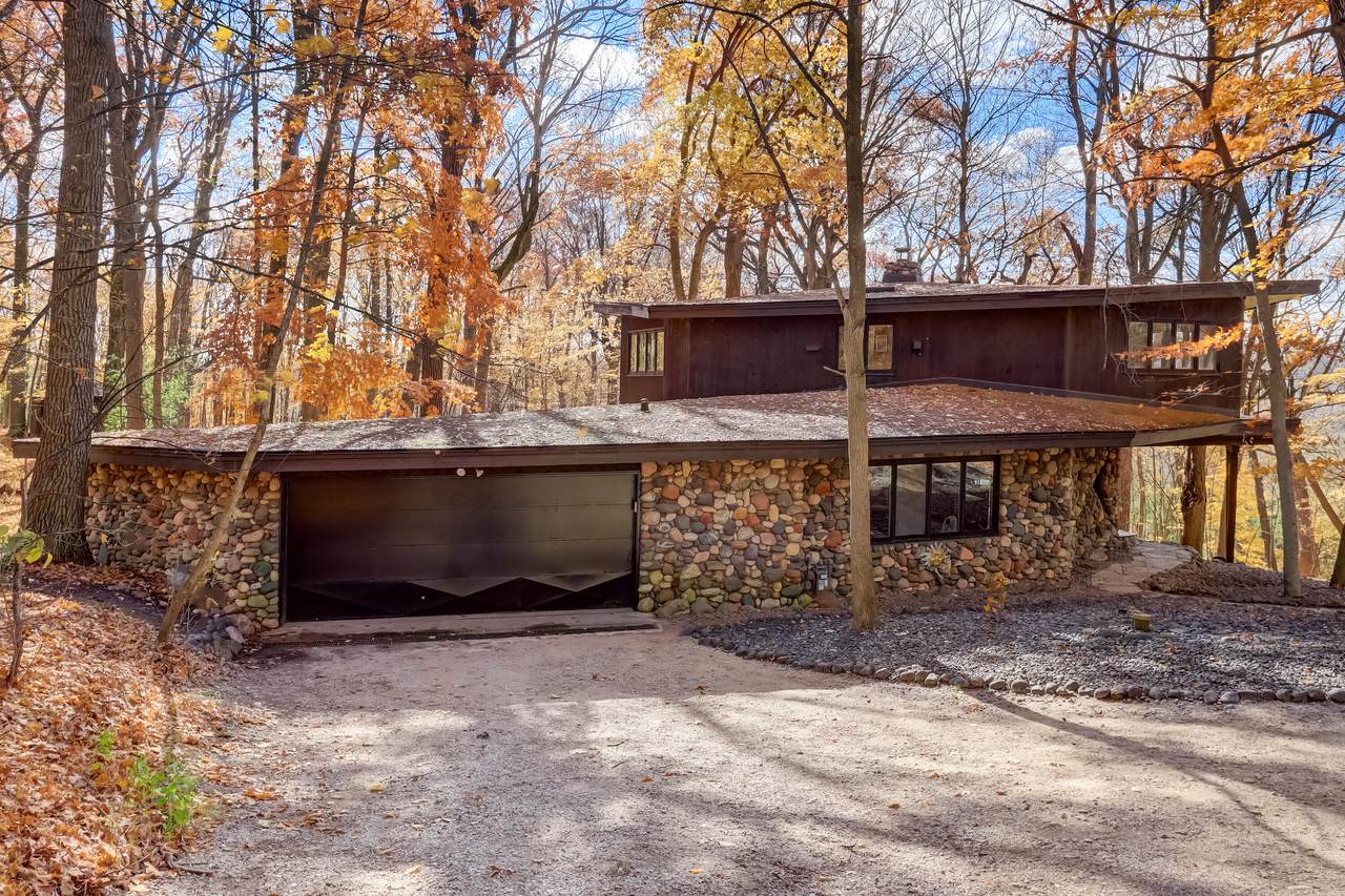 649 Ridgewood Knoll - Photo 1