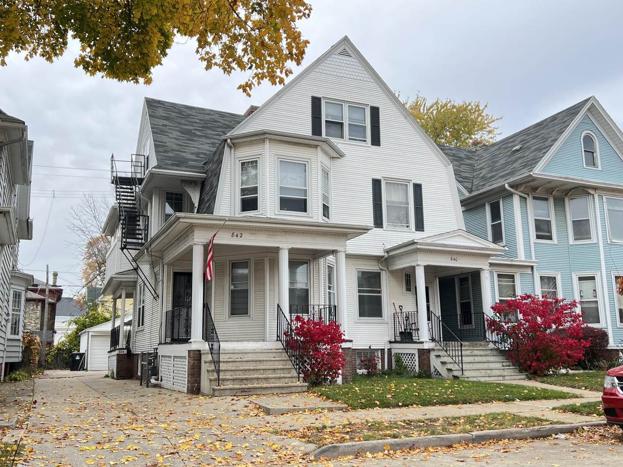 840 Wisconsin Ave - Photo 1