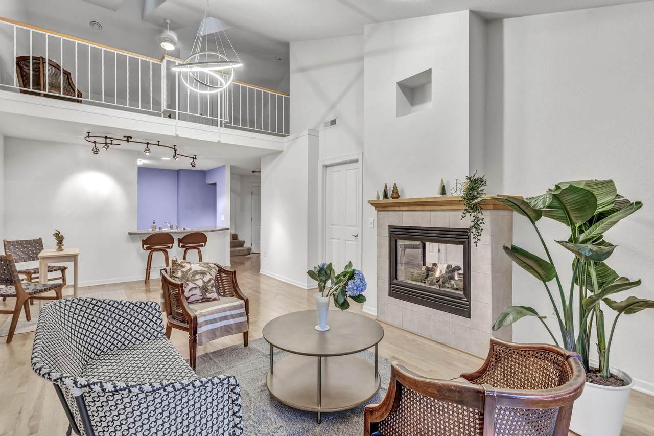 2420 Wentworth Ave - Photo 1