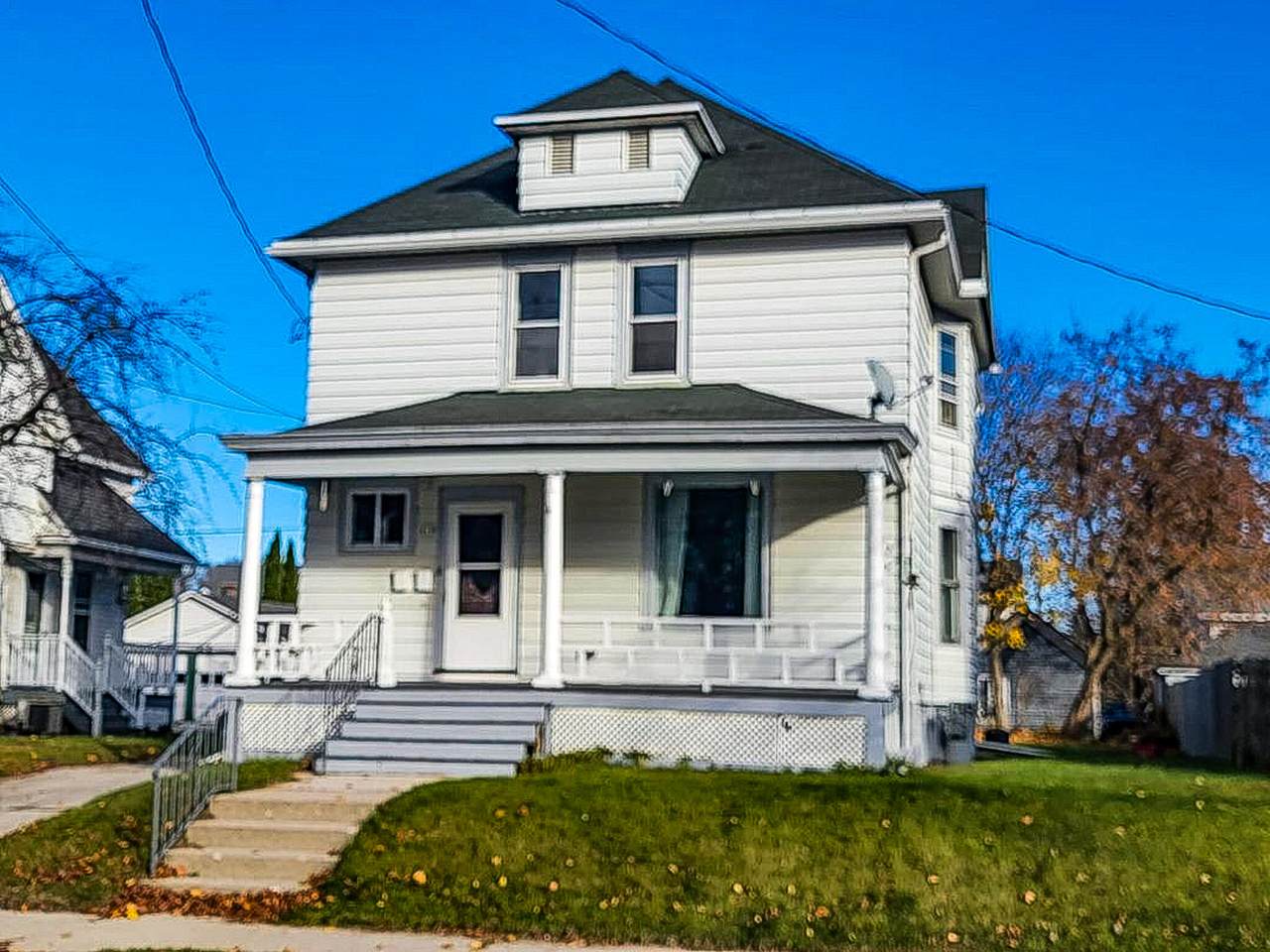 819 10th St - Photo 1