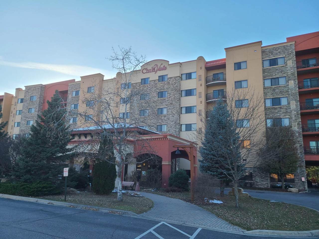 2411 River Rd - Photo 1
