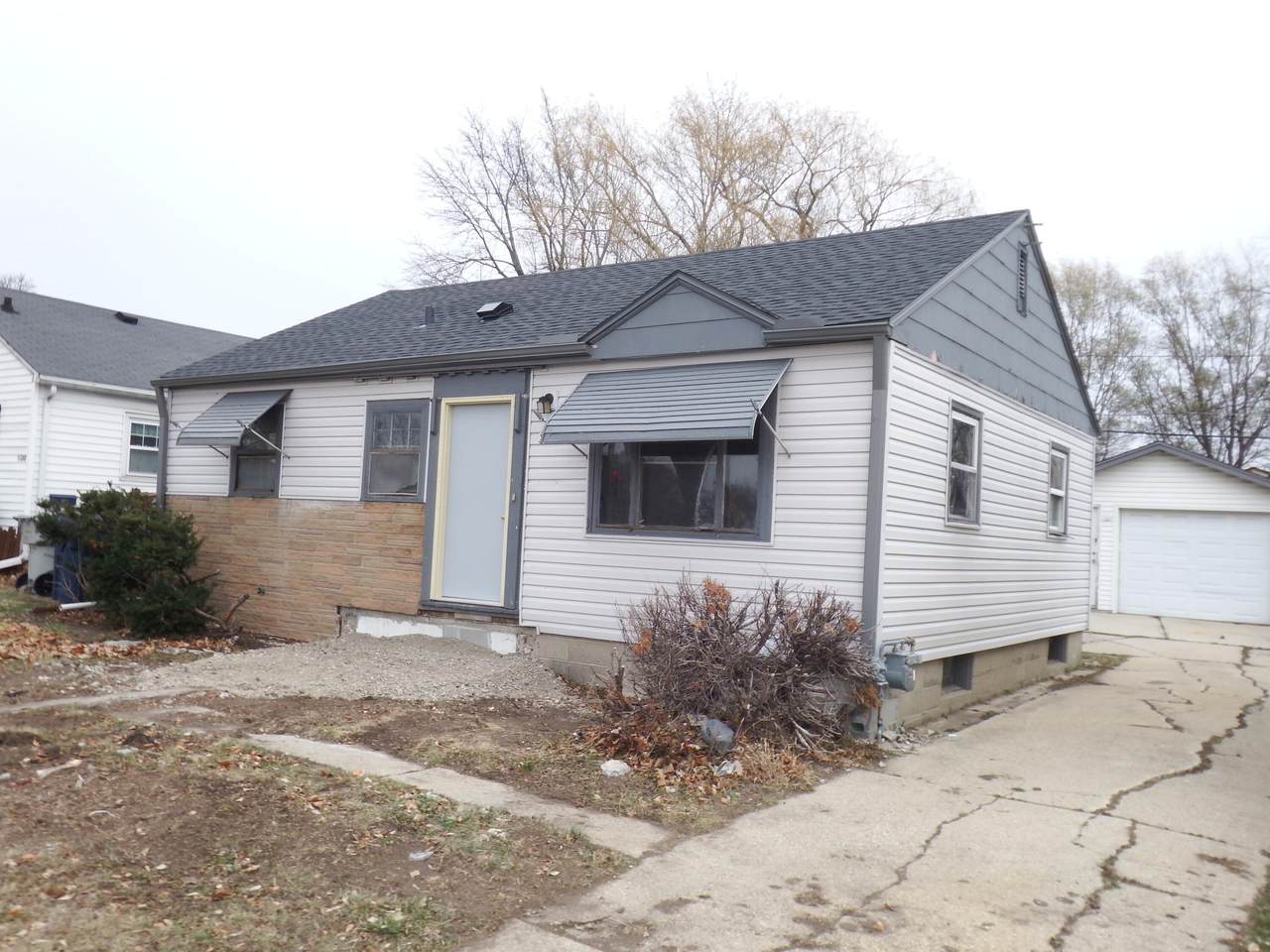 5182 Sherman Blvd - Photo 1