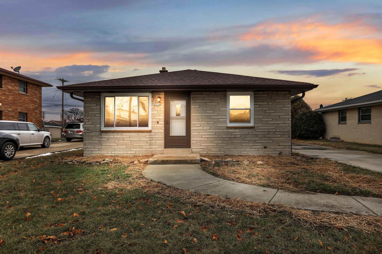 2516 Halsey Ave - Photo 1