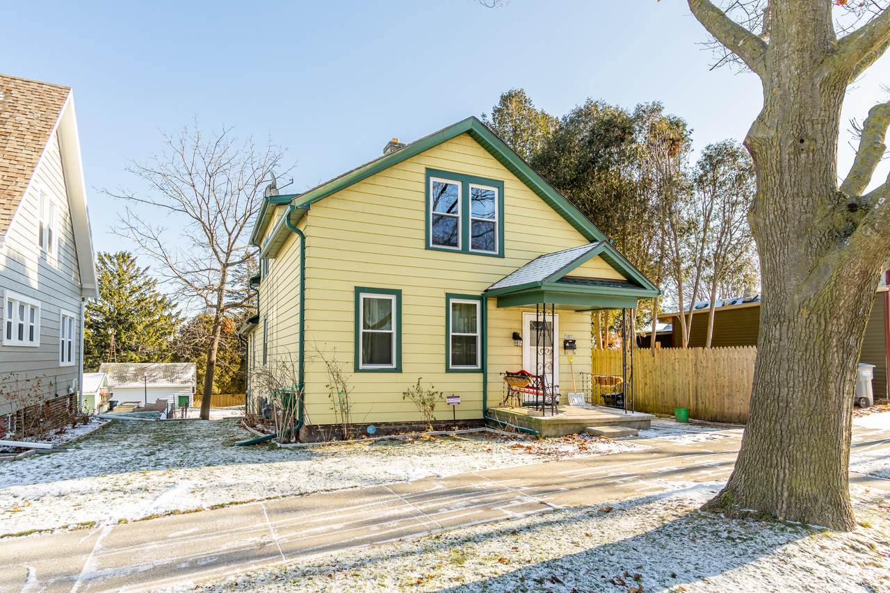 1007 5th St - Photo 1