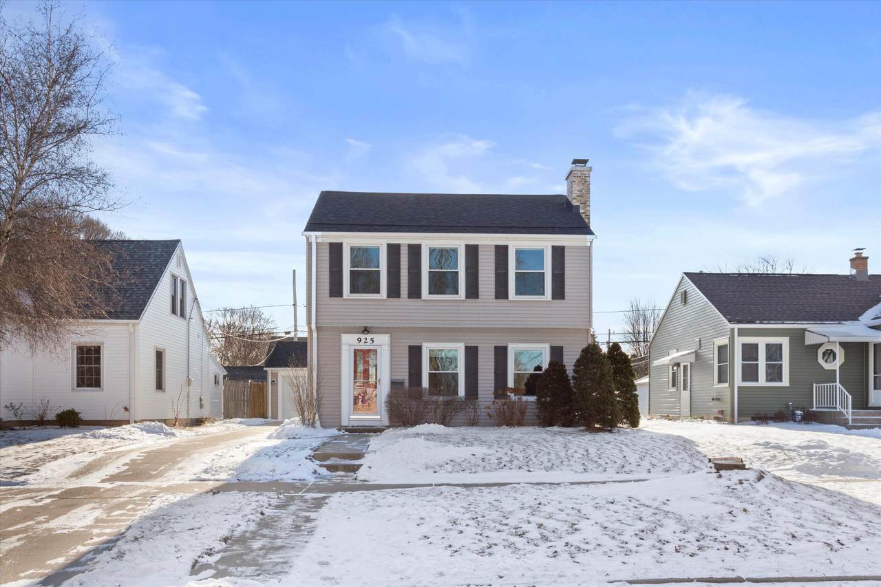 925 Morgan Ave - Photo 1