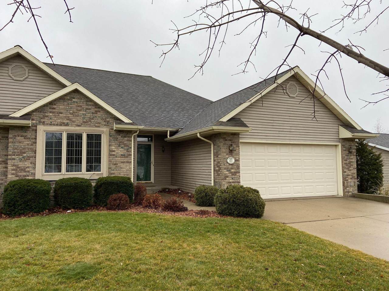 603 Cherokee Ln - Photo 1