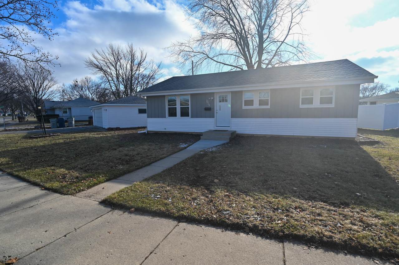 7059 Lima St - Photo 1