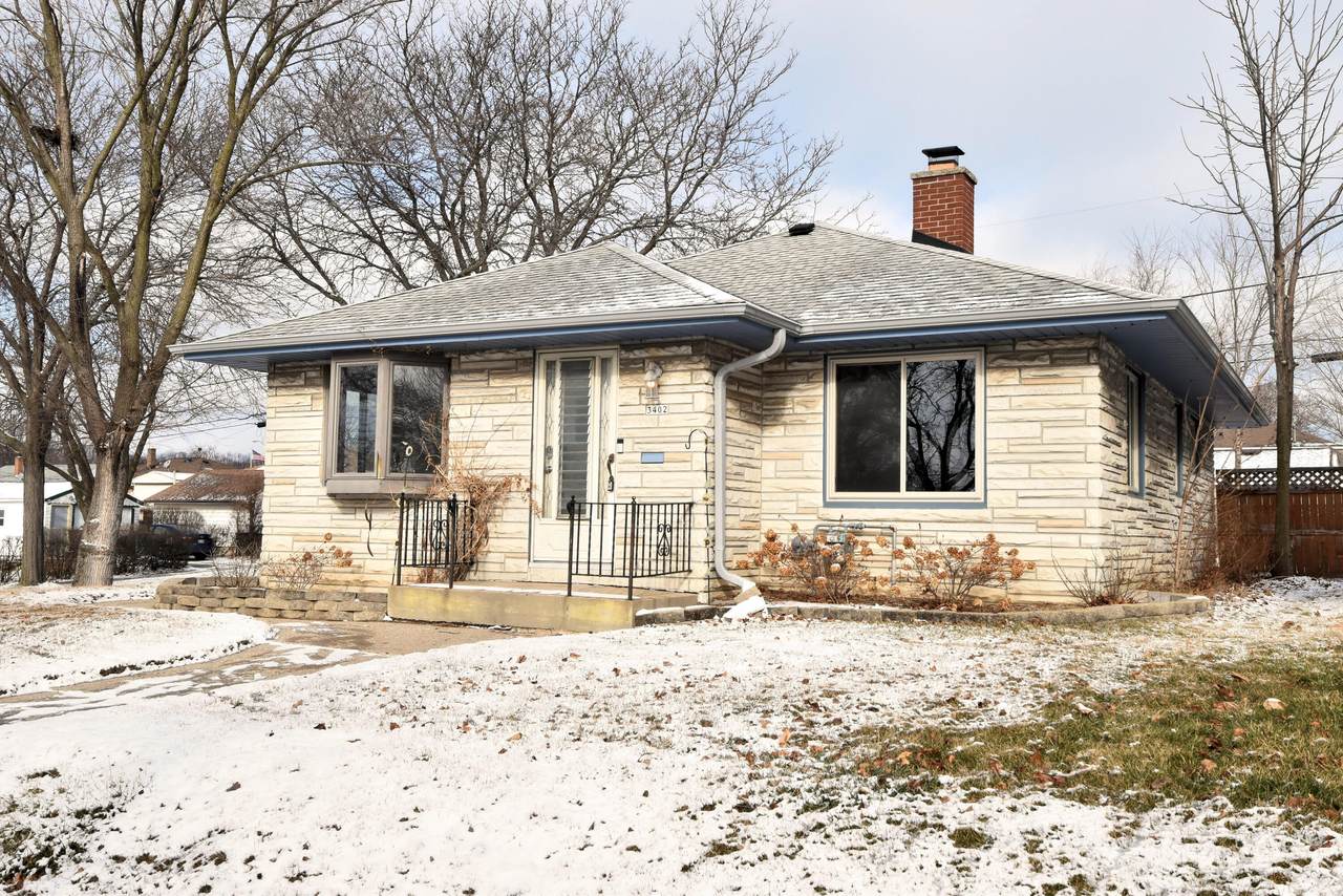 3402 Bottsford Ave - Photo 1