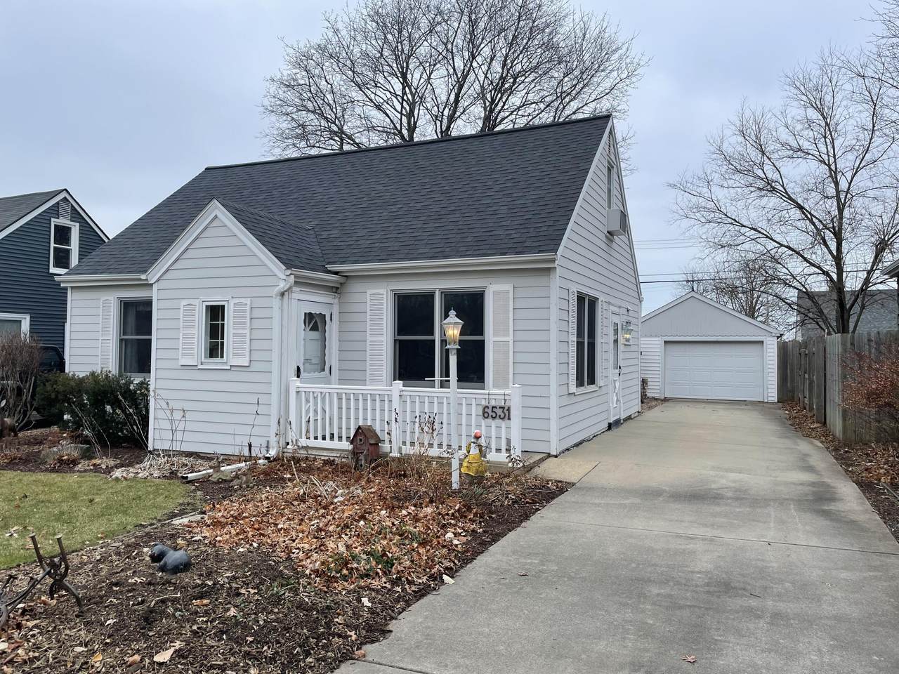 6531 40th Ave - Photo 1