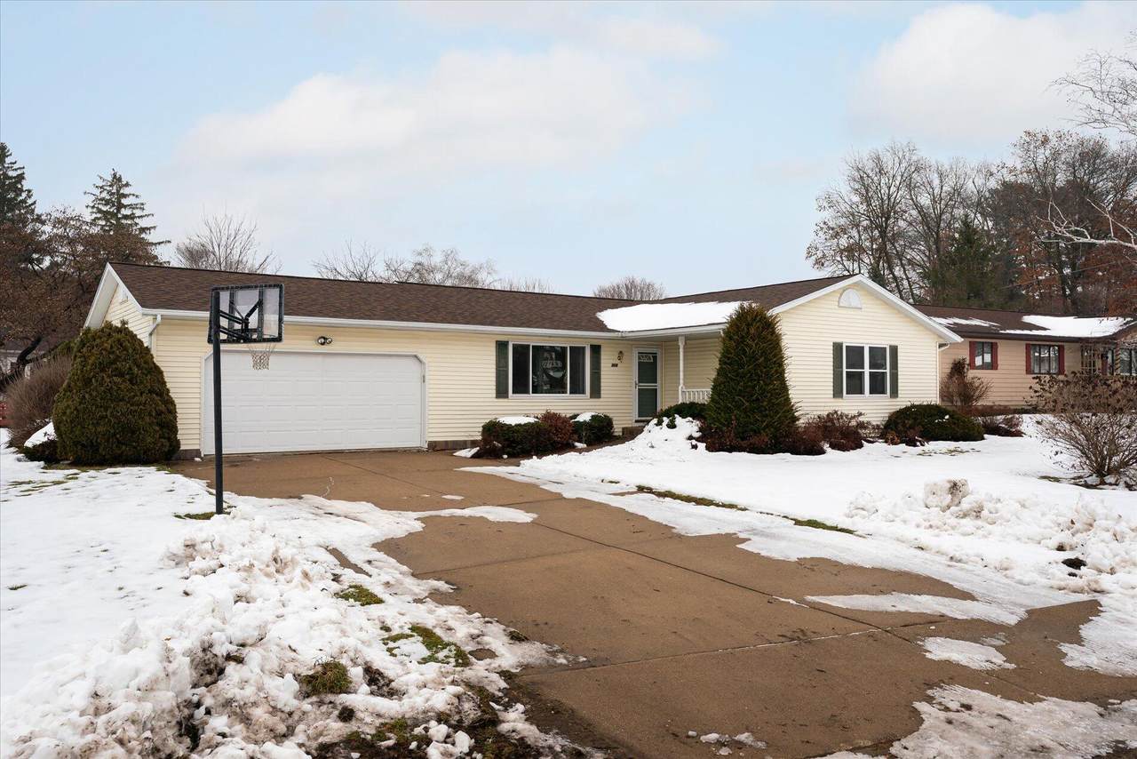 506 Nelson Ct - Photo 1