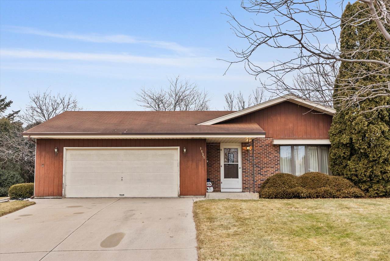 1525 Merry Ct - Photo 1