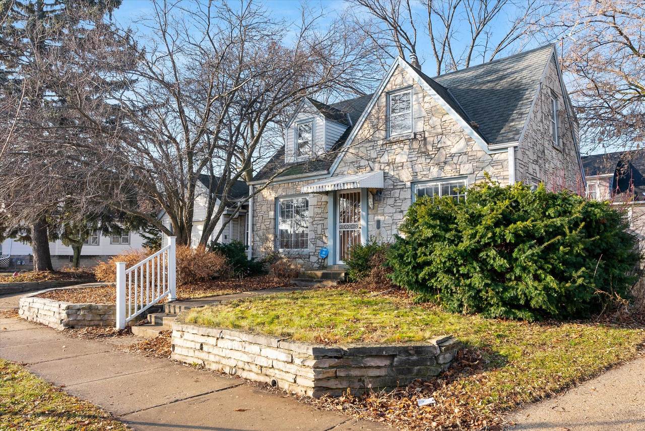 1669 56th St - Photo 1