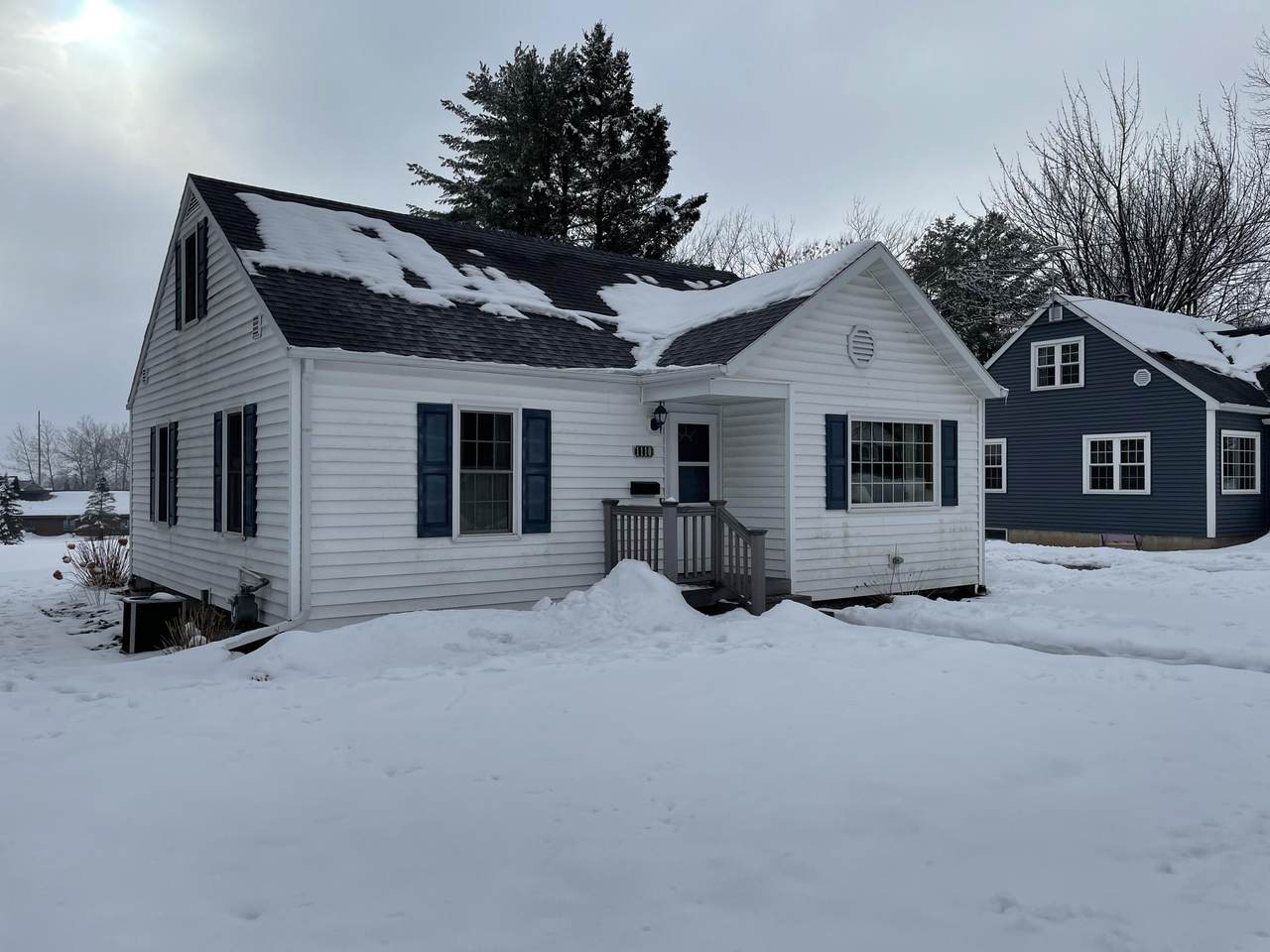 1110 Arlington St - Photo 1