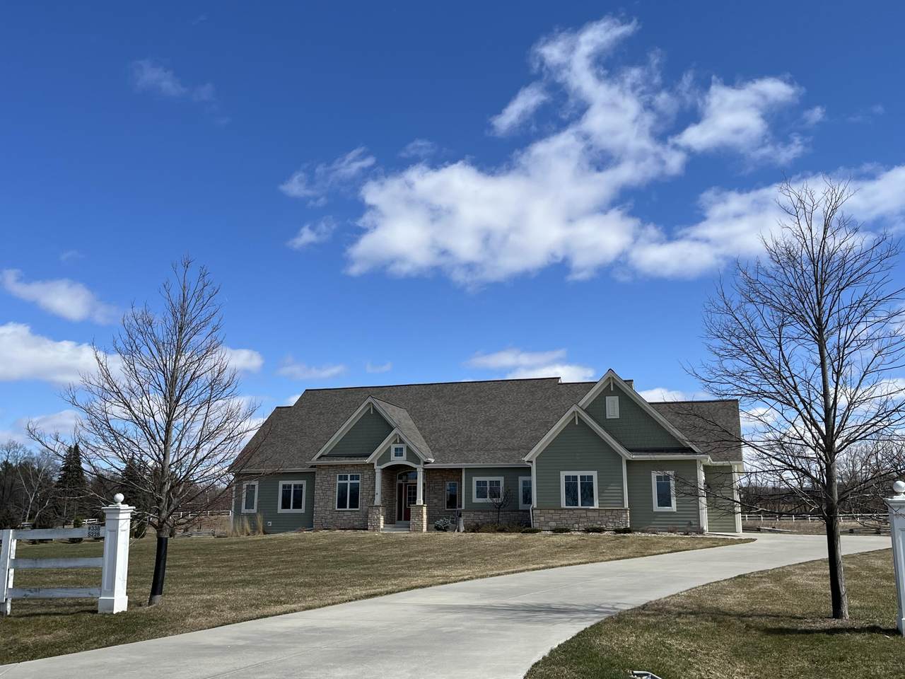 W338 S228 Foxtail Ct - Photo 1