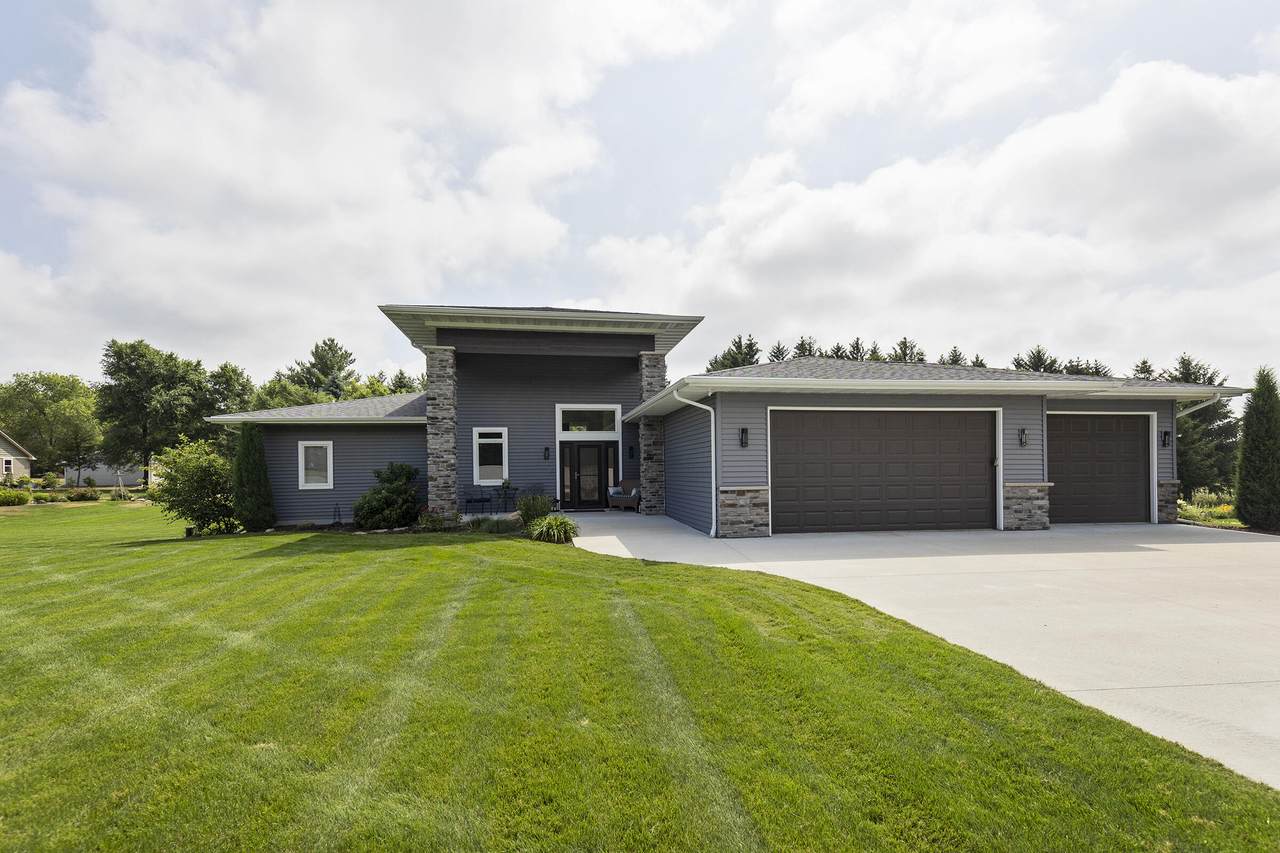 N722 Mulligan Way - Photo 1