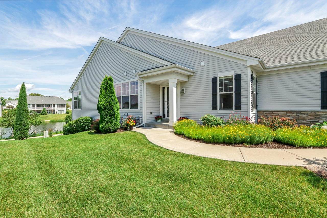 N53W35216 Lighthouse Ln - Photo 1