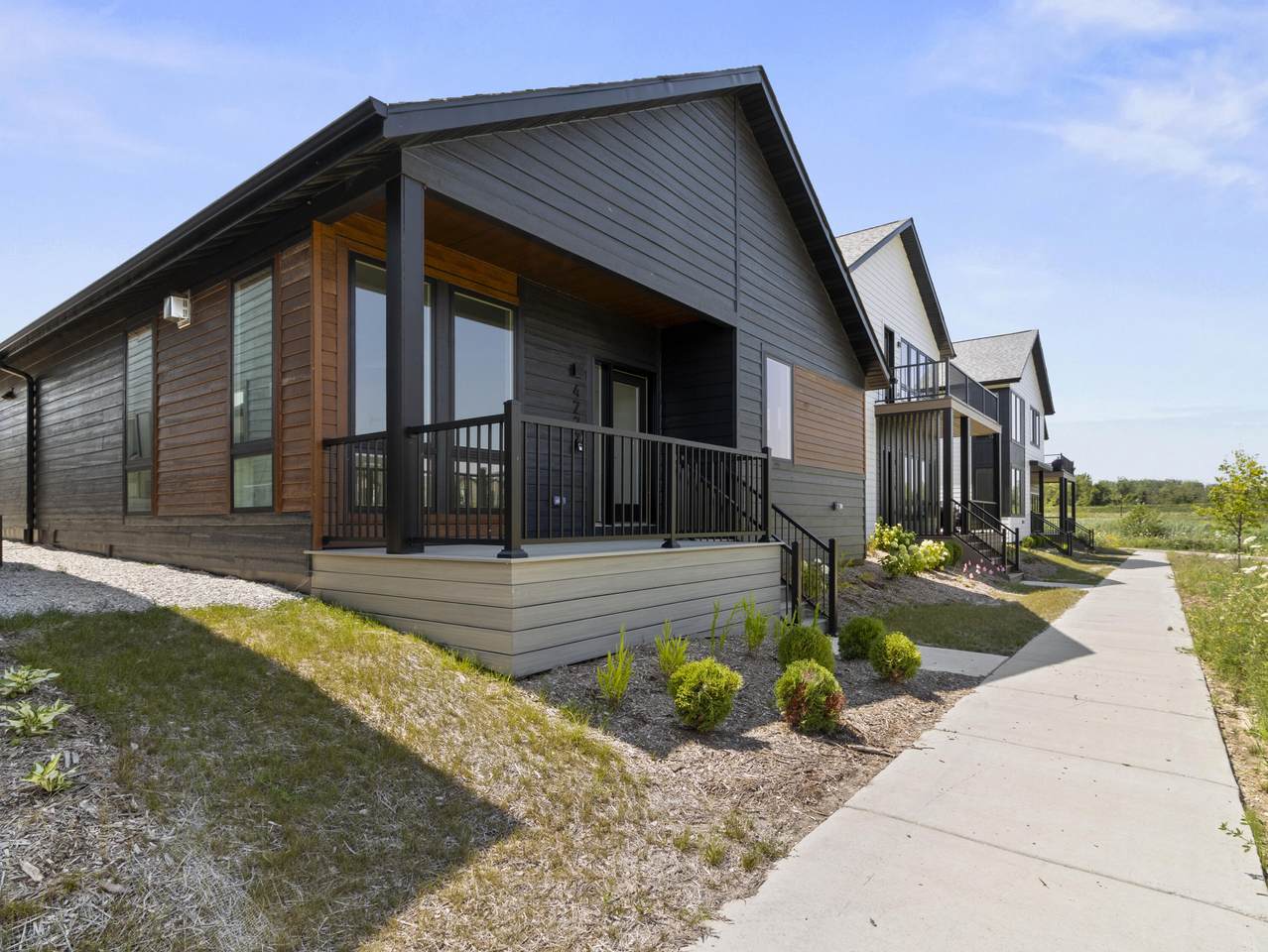 4222 Cypress Pl - Photo 1